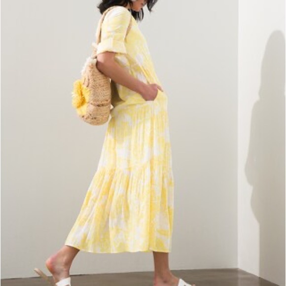 NWT Chicos Tiered Sea Island Paisley Maxi Dress in Yellow Pineapple Size 1/S - Picture 2 of 6